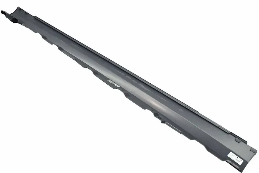 SIDE SKIRT